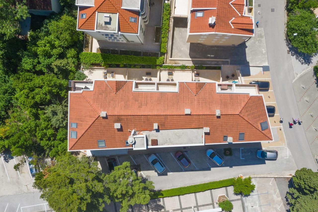 Apartments By The Sea Makarska - 19134 Buitenkant foto