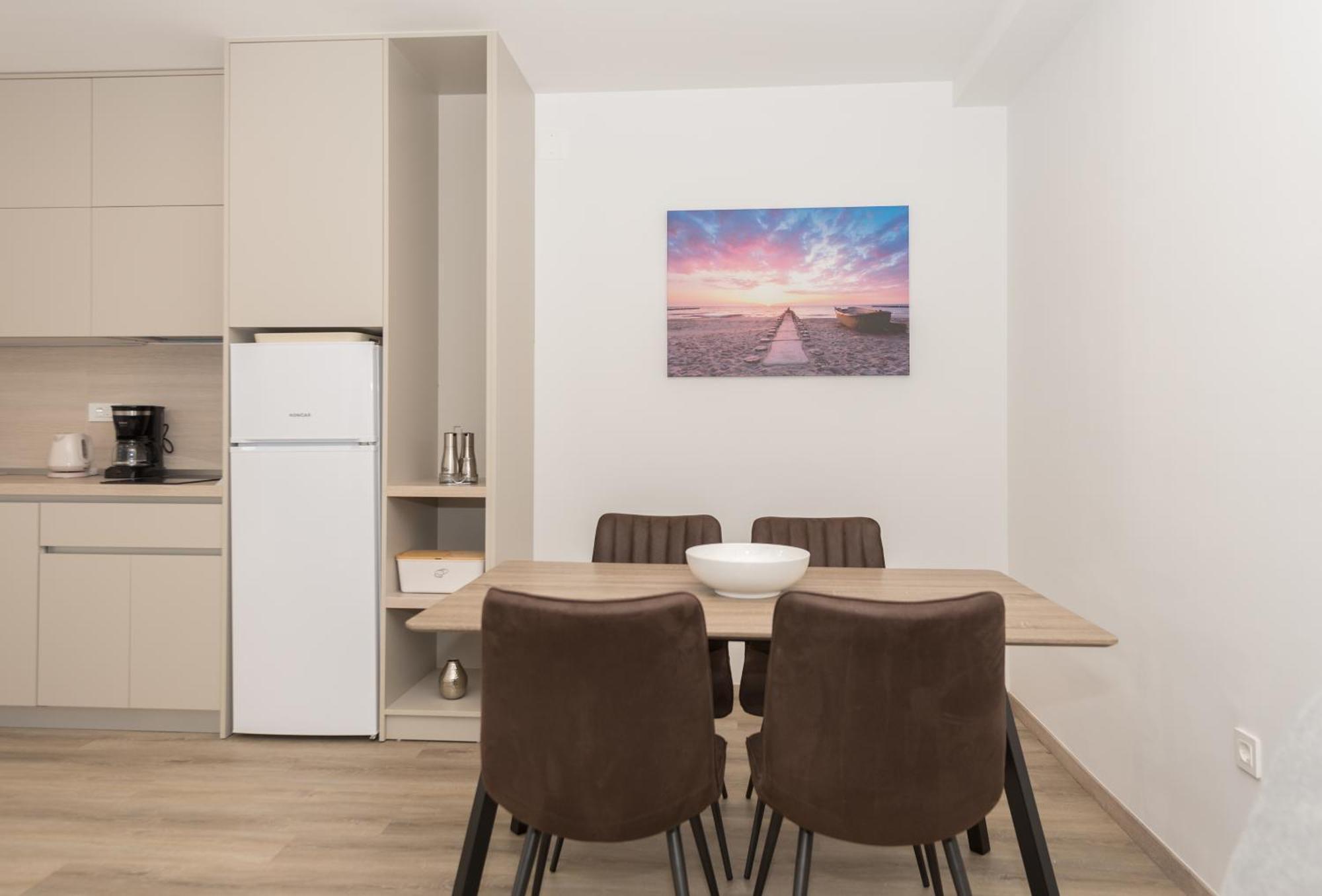 Apartments By The Sea Makarska - 19134 Kamer foto